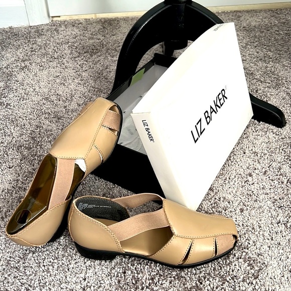 Liz Baker Shoes - NEW in box Liz baker sandal